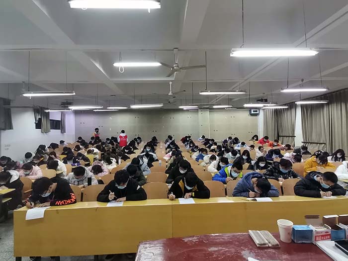 测绘、土木、应急管理色情片联合举办第二届“走近志愿者”知识竞赛3.jpg